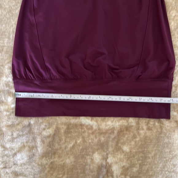 Lululemon tank top with build in bra - Picture 9 of 9